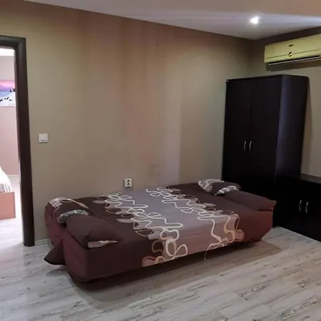 One-Bedroom Apartment 100 Meters From The Beach - Nesebar 公寓